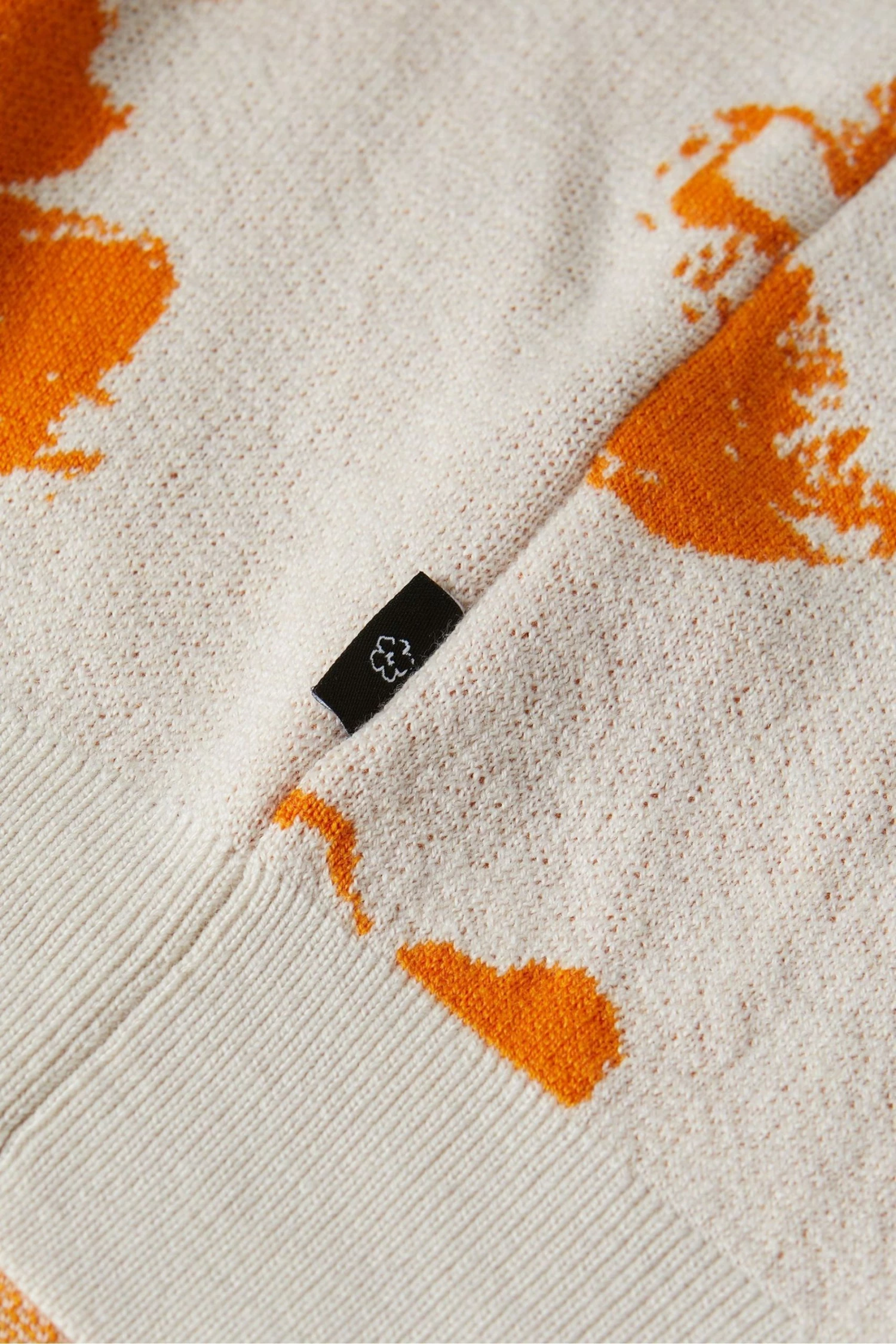 Ted Baker Sandsen Natural Flower Graphic Crew Neck Jumper 7 Ted Baker Sandsen Natural Flower Graphic Crew Neck Jumper - Image 5