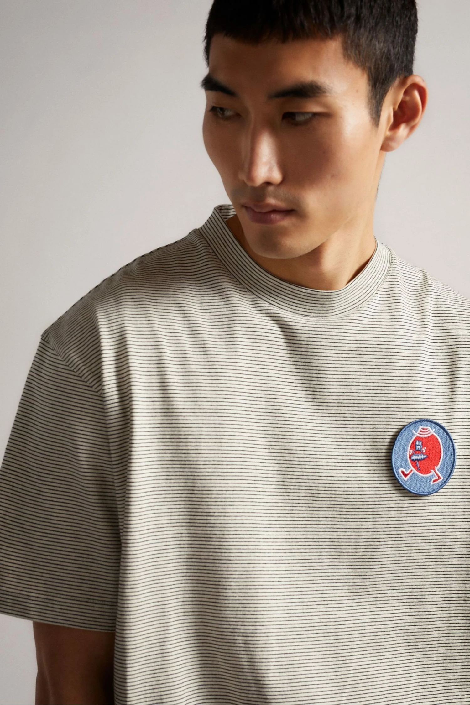 Ted Baker Monans White Short Sleeve Graphic T-Shirt 6 Ted Baker Monans White Short Sleeve Graphic T-Shirt - Image 4