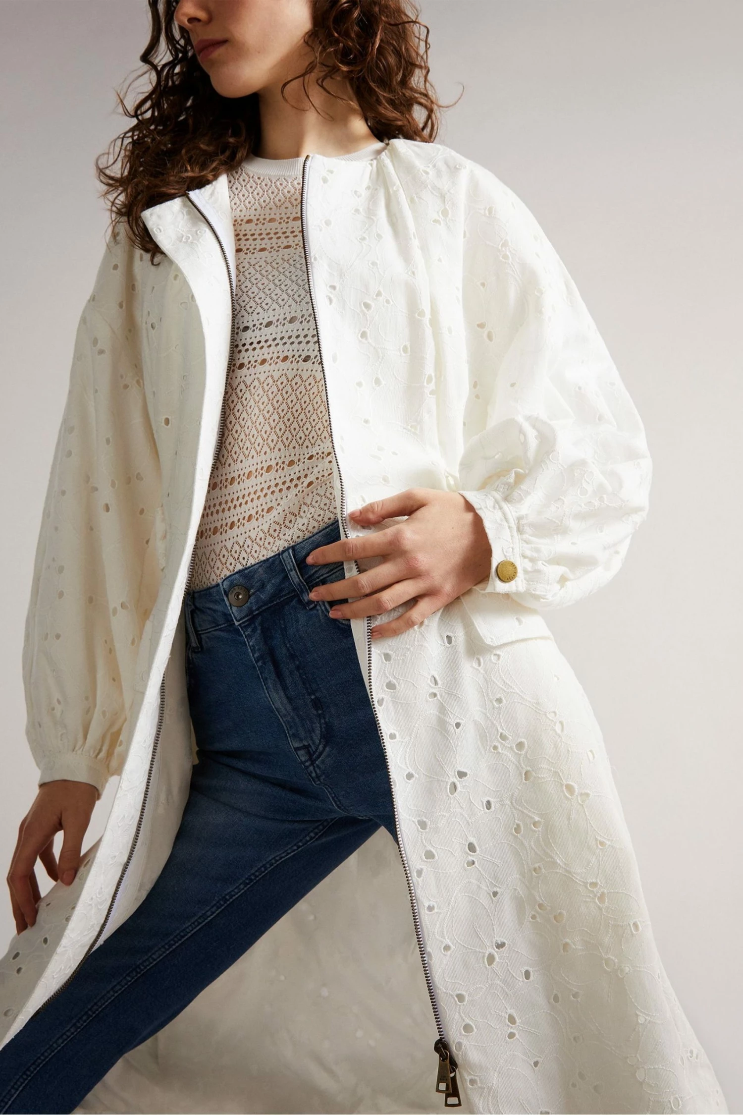 Ted Baker Xandie White Collarless Ottoman Broderie Mac Jacket 5 Ted Baker Xandie White Collarless Ottoman Broderie Mac Jacket - Image 3