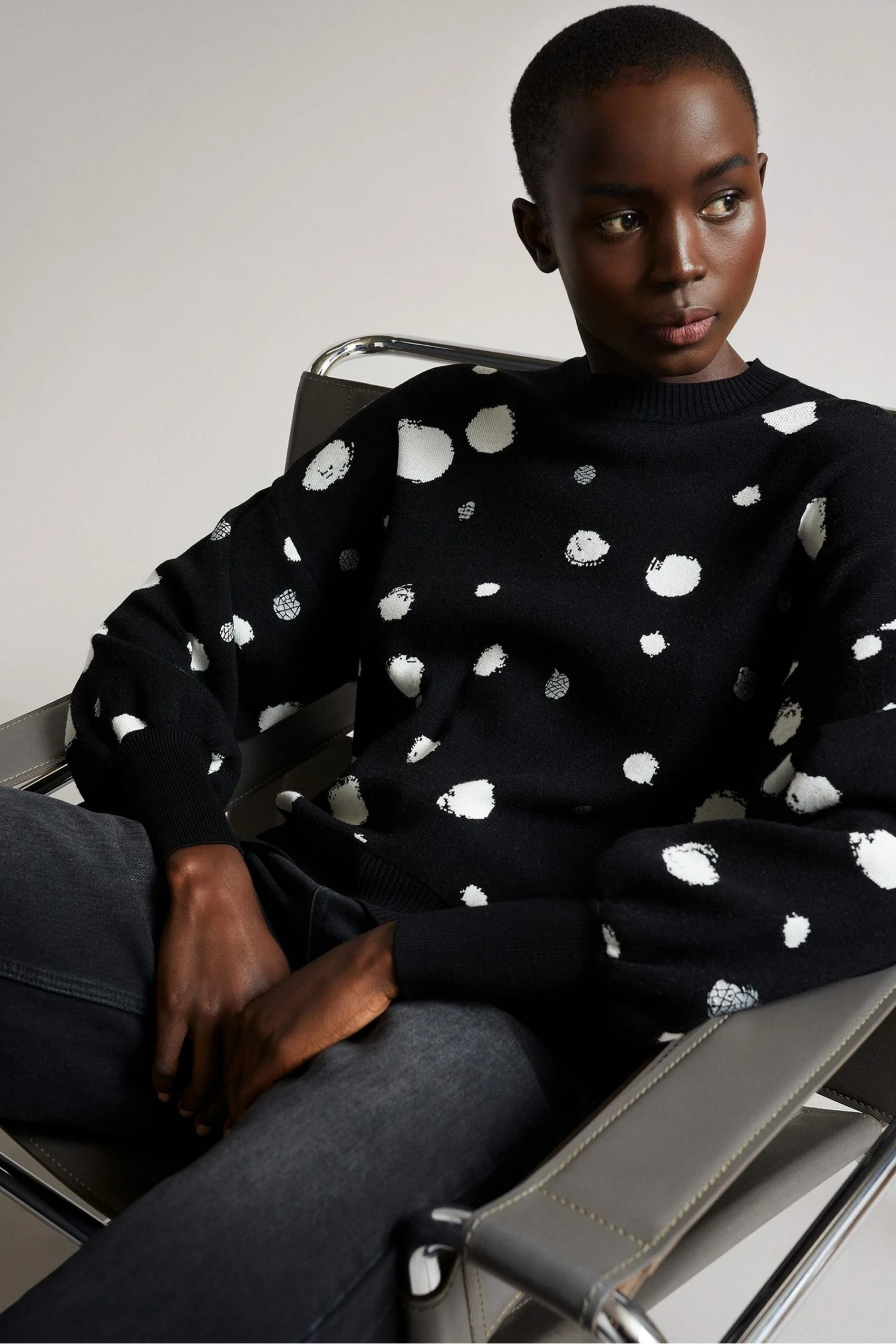 Ted Baker Ssaskia Black Knitted Jacquard Curved Hem Sweater 5 Ted Baker Ssaskia Black Knitted Jacquard Curved Hem Sweater - Image 3