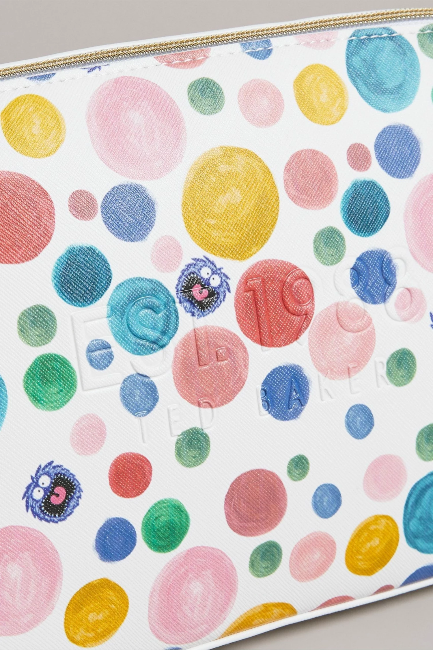 Ted Baker Matilly White Flirty Texture Monster Spot Washbag 6 Ted Baker Matilly White Flirty Texture Monster Spot Washbag - Image 4