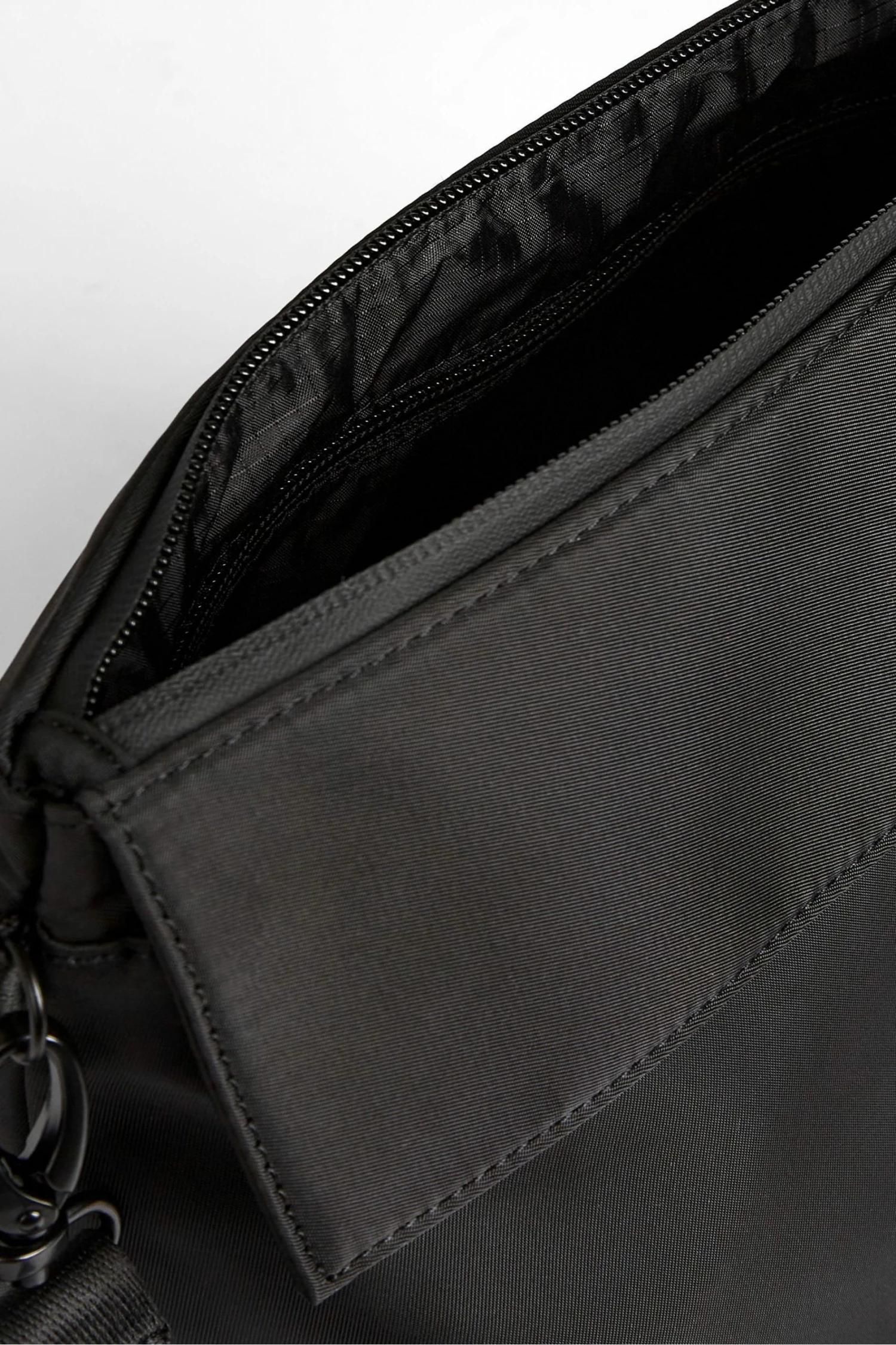 Ted Baker Realyse Black Satin Nylon Washbag 6 Ted Baker Realyse Black Satin Nylon Washbag - Image 4