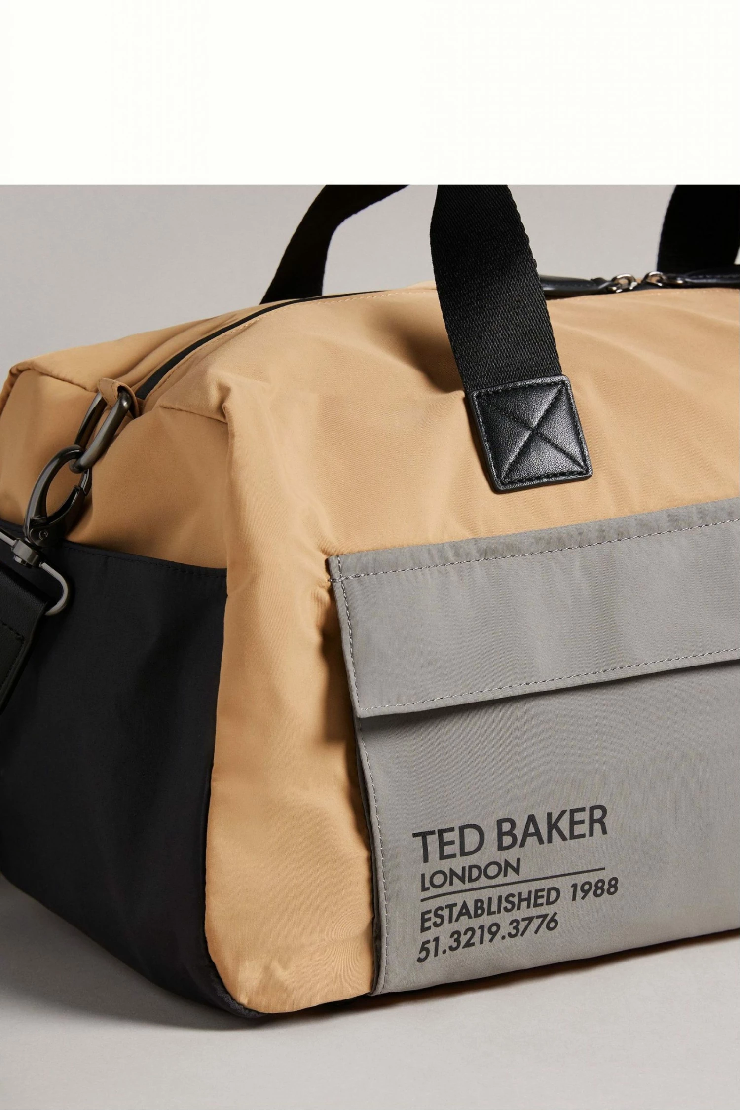 Ted Baker Tan Fedwick Colour Block Holdall Bag 5 Ted Baker Tan Fedwick Colour Block Holdall Bag - Image 3