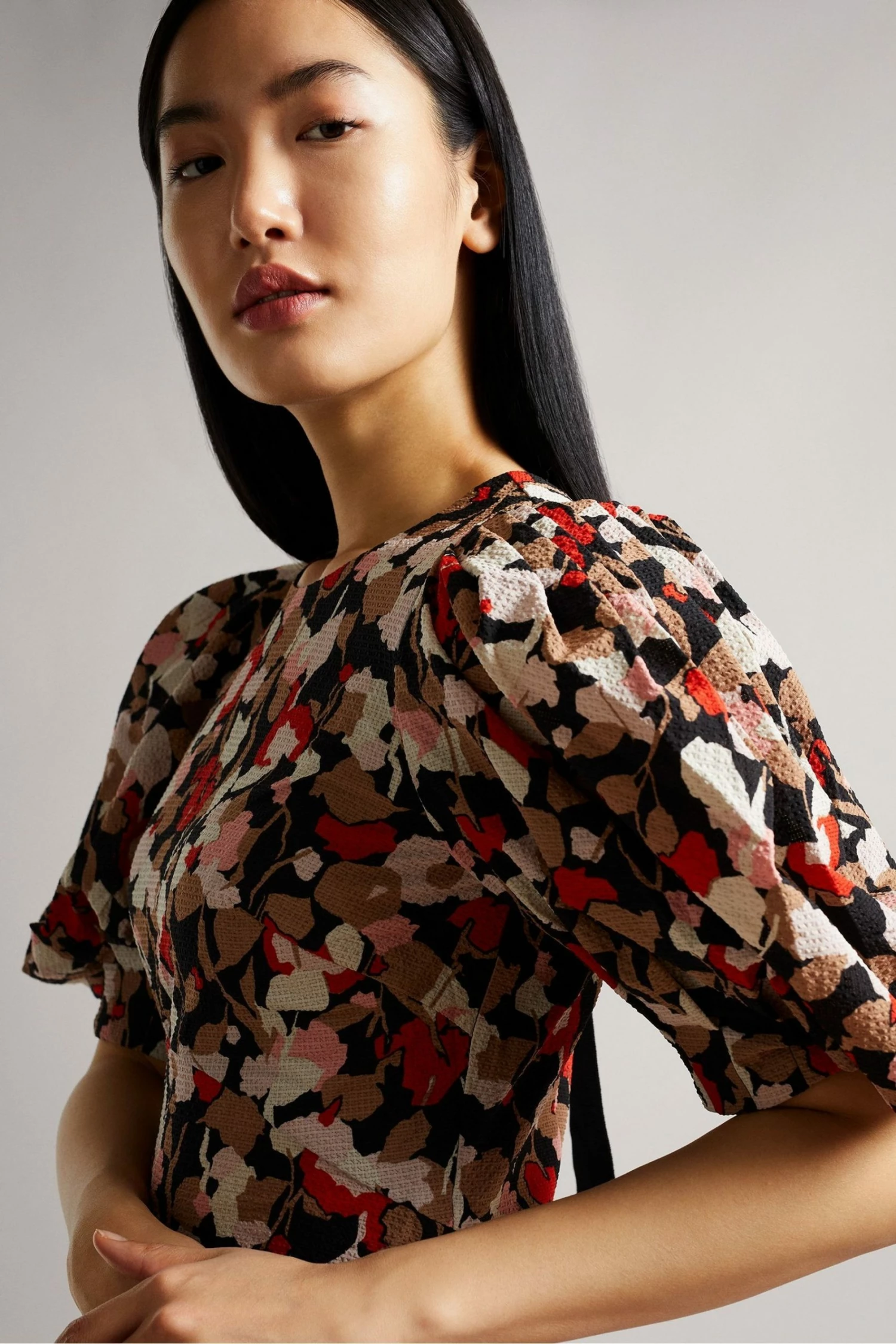 Ted Baker Pink Printed Floral Seersucker Midi Dress 6 Ted Baker Pink Printed Floral Seersucker Midi Dress - Image 4